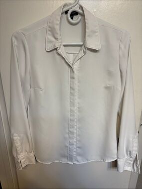 Express White Button-Down Long Sleeve Blouse